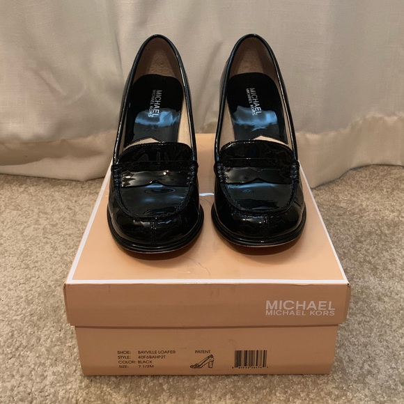 ❌SOLD❌Michael Kors Patent Leather Heel Loafers - Picture 1 of 6